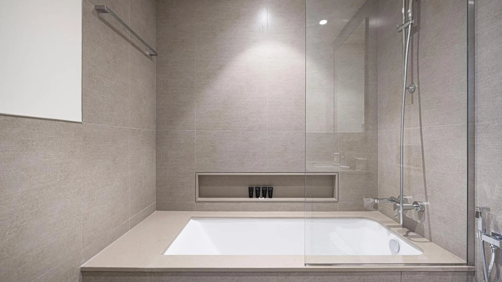 Grande Apartment 1 Bedroom With Amazing Pool, Gym And Location Дубай ОАЭ