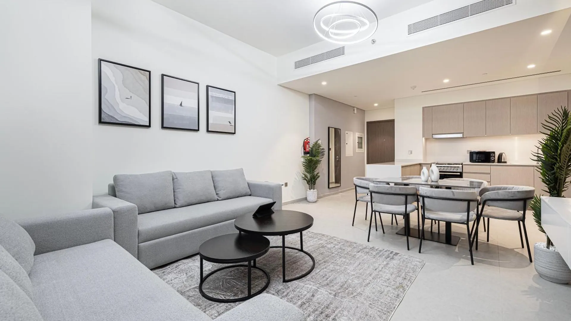 Grande Apartment 1 Bedroom With Amazing Pool, Gym And Location Dubai